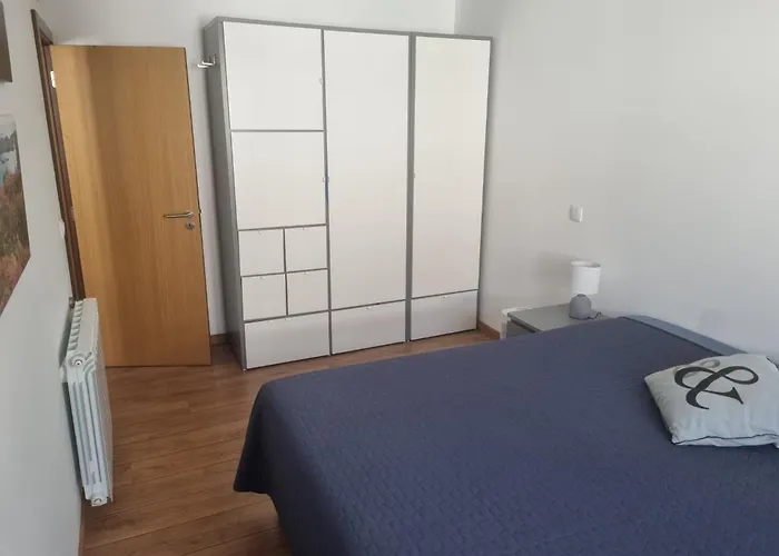 Comfortable Rustic House With Spacious Garden Near The