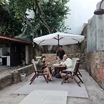 Villa Comfortable Rustic House With Spacious Garden Near The
