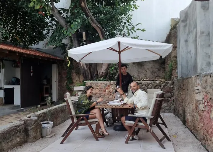 Villa Comfortable Rustic House With Spacious Garden Near The